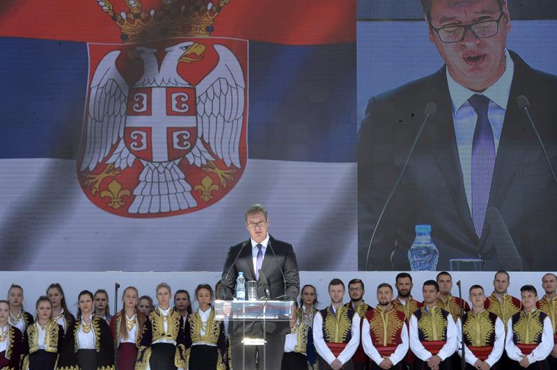 Predsednik Srbije Aleksandar Vucic na skupu na centralnom trgu, kod spomenika caru Lazaru u Kosovskoj Mitrovici