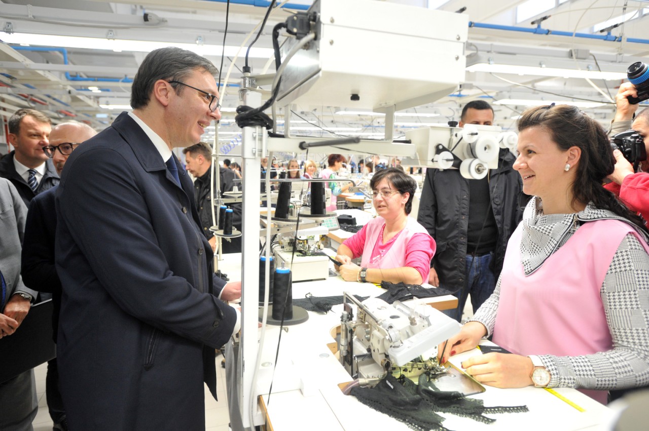 Predsednik Srbije Aleksandar Vucic na otvaranju fabrike u Kuli.