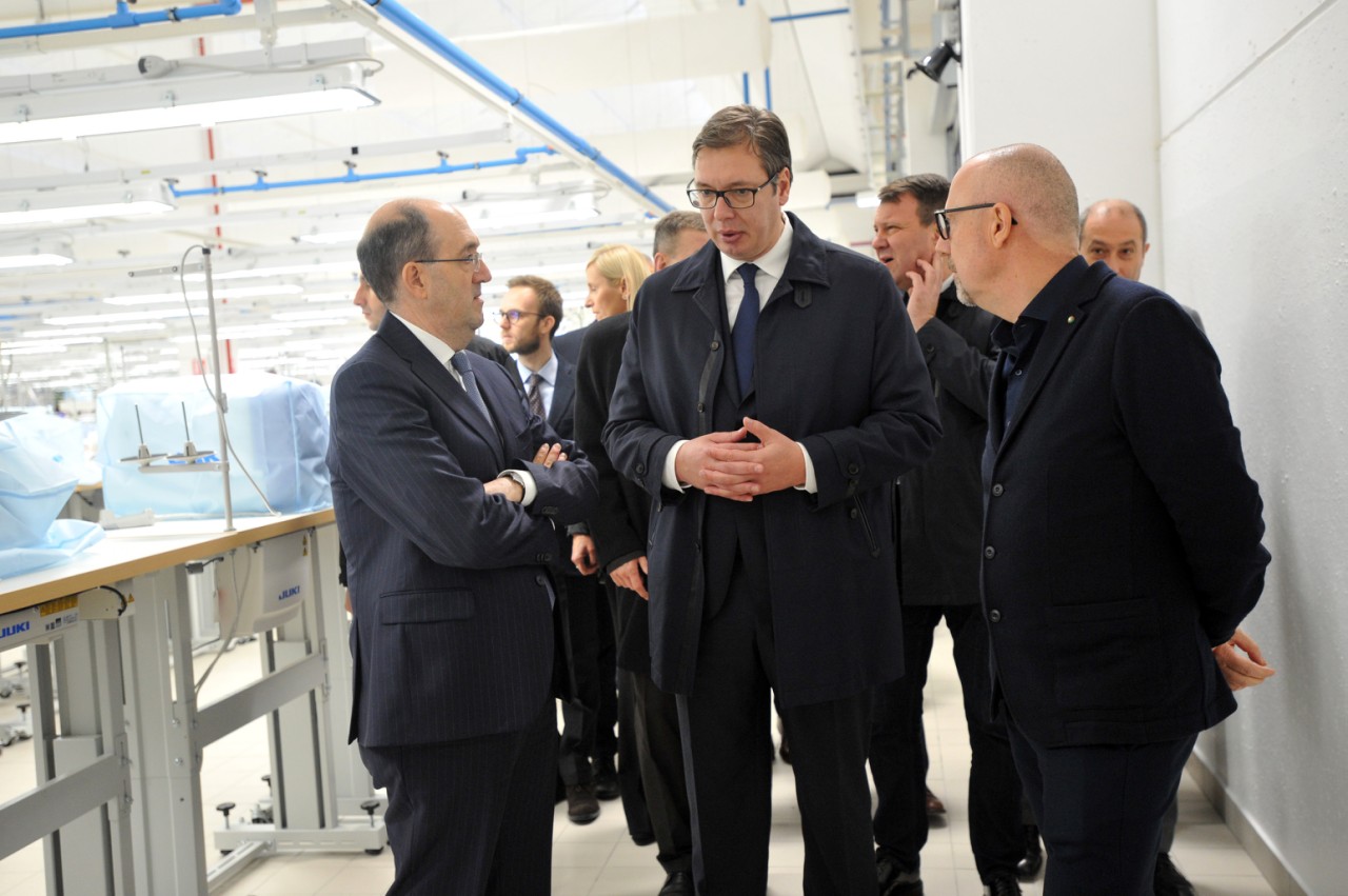 Predsednik Srbije Aleksandar Vucic na otvaranju fabrike u Kuli.