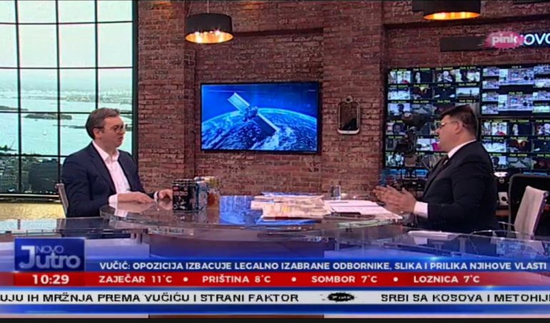 Vucic na pinku