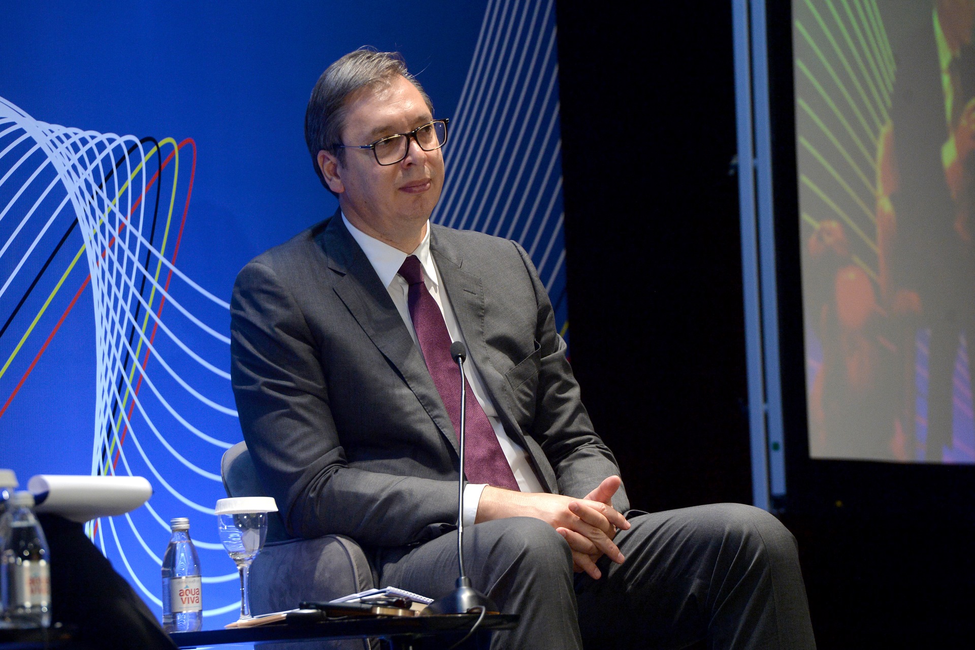 Predsednik Srbije Aleksandar Vucic i pocasni predsednik Evropskog saveta i bivsi premijer Velgije Hermean van Rompej na konferenciji EU i Srbija zajednička sudbina.