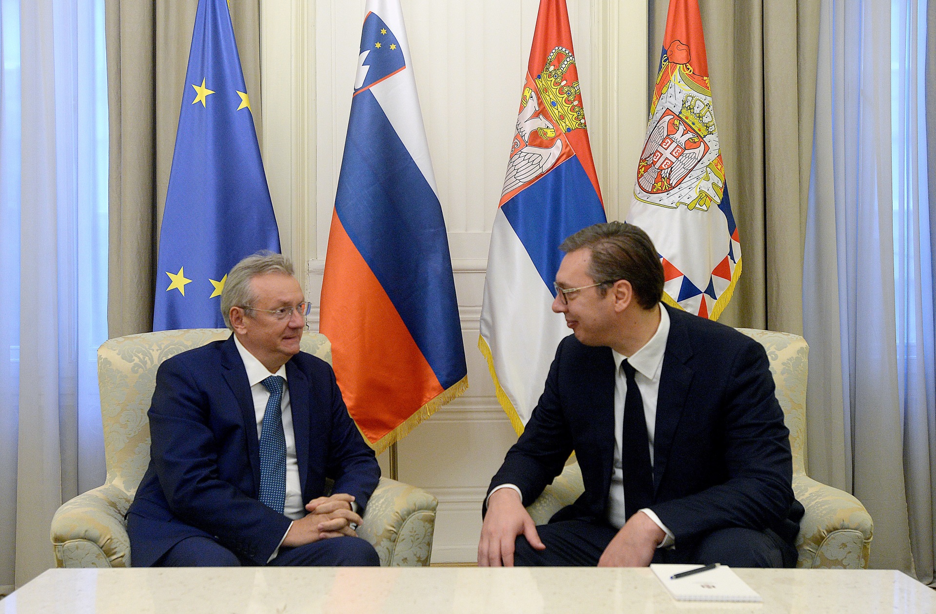 Vucic i ambasodor Slovenije Iztok Jarac