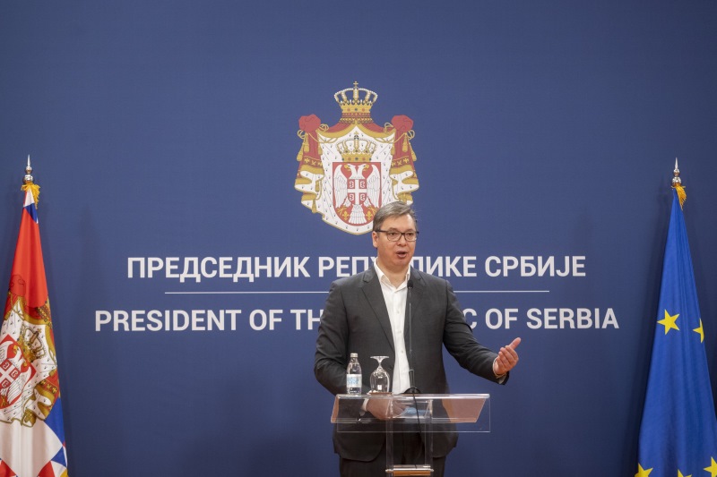 Predsednik Srbije Aleksandar Vucic pozvao građane da poсtuju mere protiv sirenja virusa