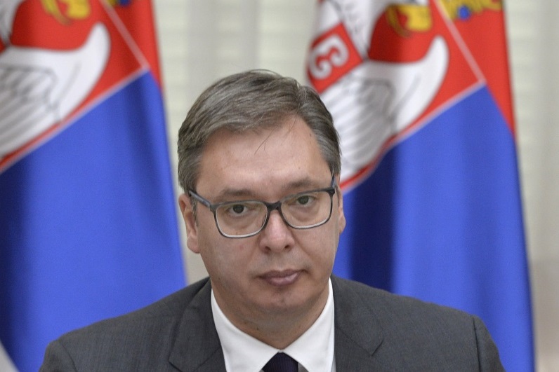 Председник Александар Вучић на посебној седници владе.