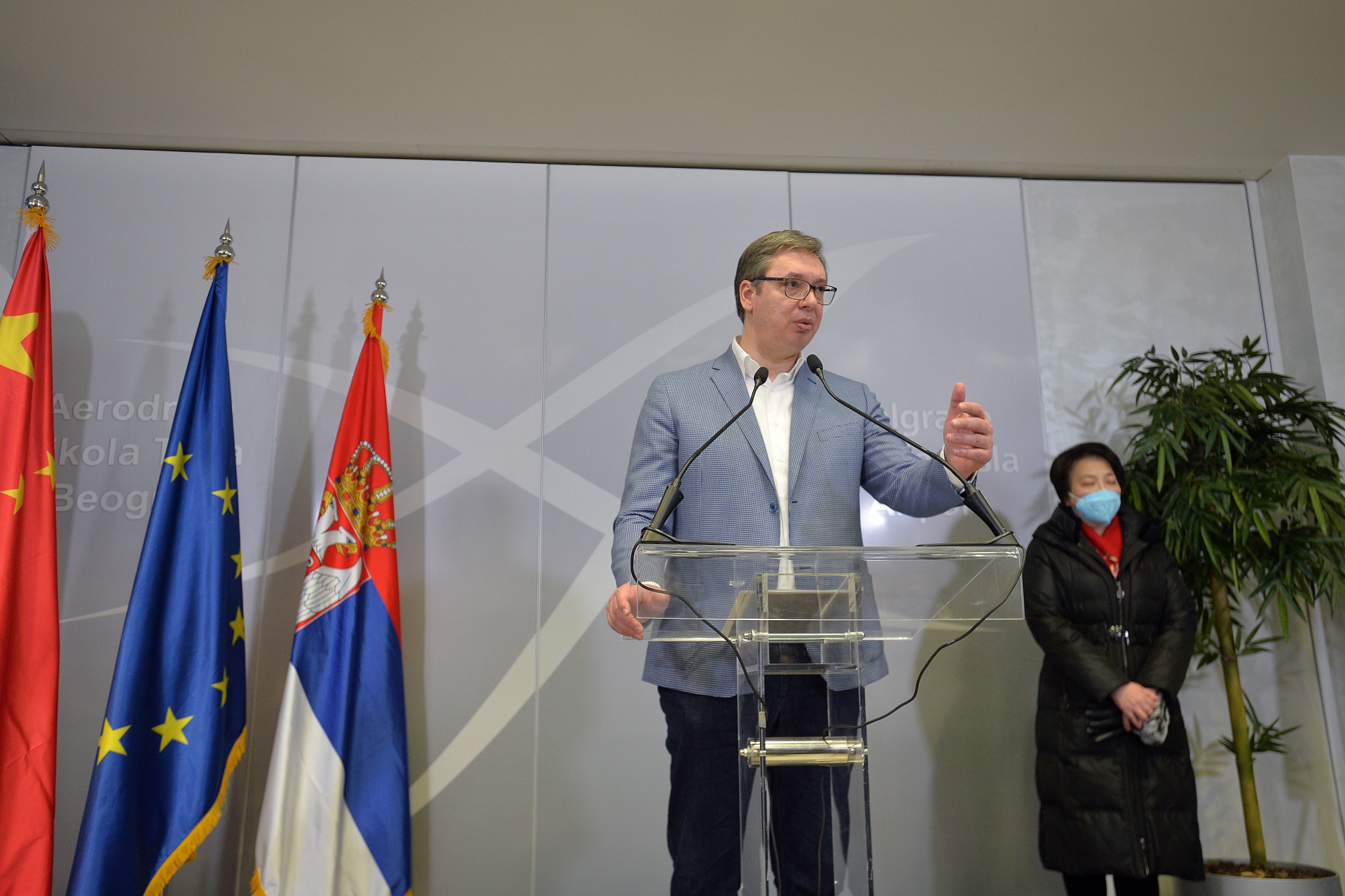 Nema opustanja,niko ne zakljucava da ne mora.