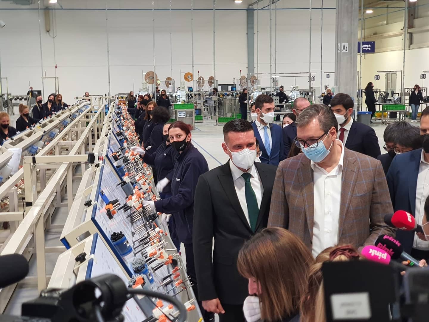 Fabrike i radna mesta mogu da zadrže mlade u Srbiji