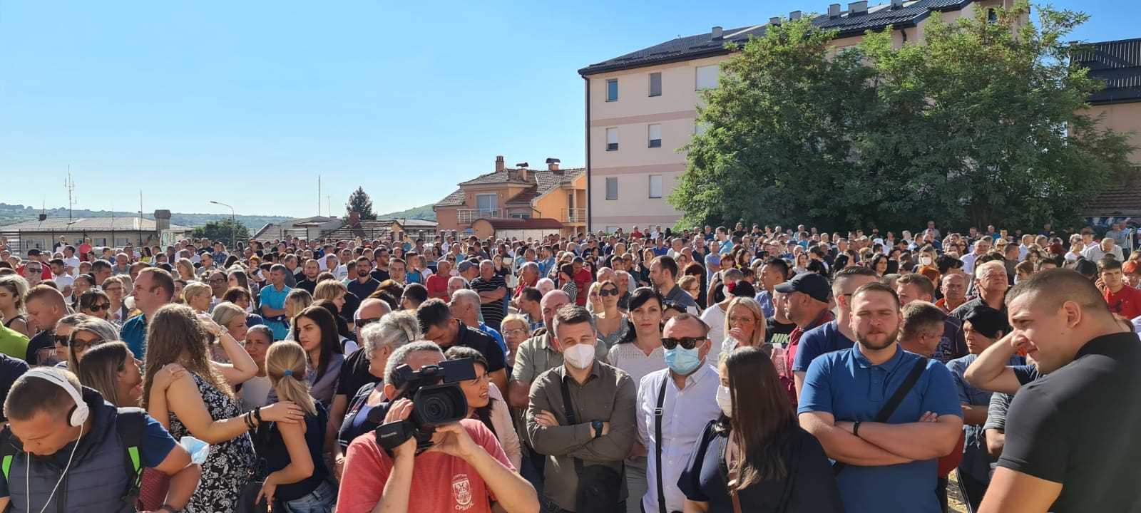 Србија данас брине о себи и о свом народу