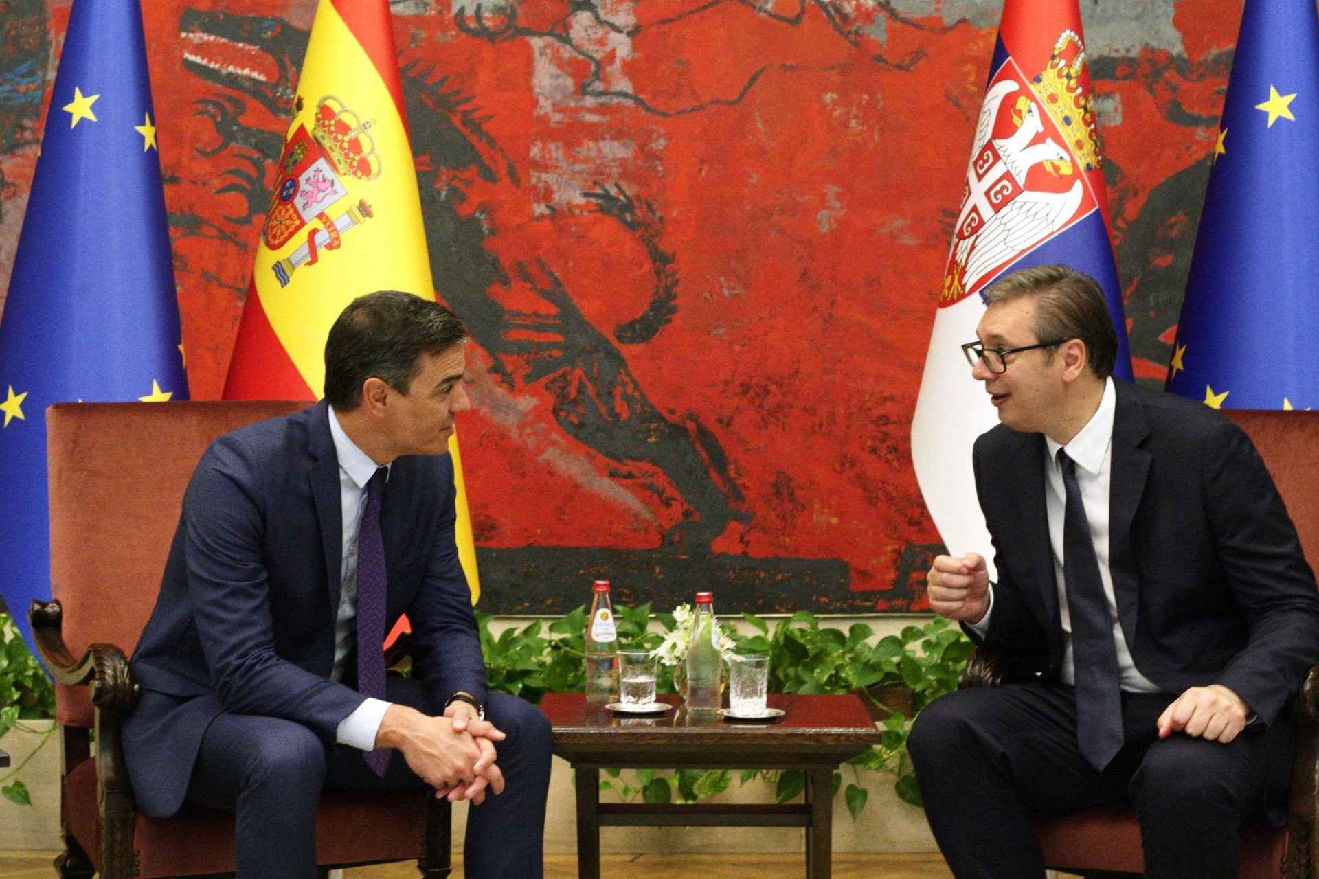Председник Републике Србије Александар Вучић је, након разговора са премијером Краљевине Шпаније Педром Санчезом, рекао да је поносан и срећан што први пут у српској историји може да угости шефа шпанске владе у Србији.