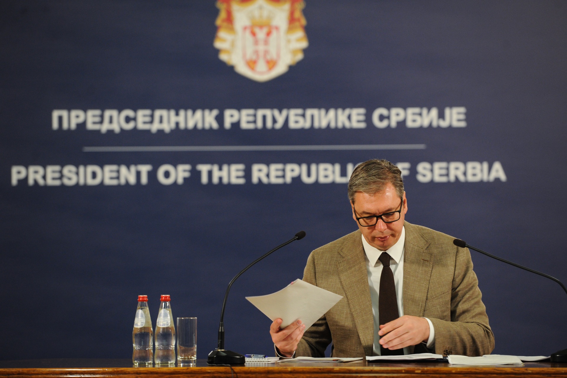 Председник Републике Србије Александар Вучић оценио је да је ситуација за наш народ на Косову и Метохији веома компликована и сложена.