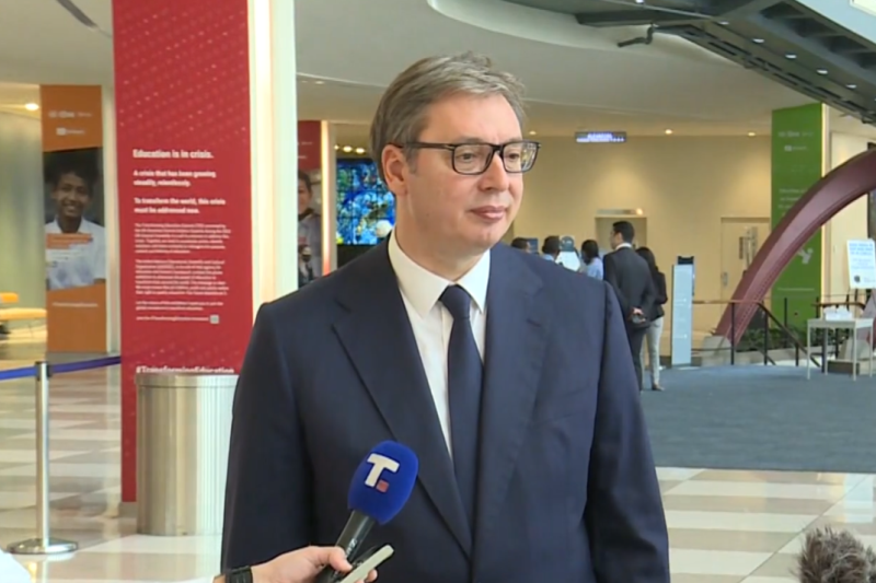 Predsednik Srbije Aleksandar Vucic Vazno da cuvamo poziciju nezavisnosti i dobrih odnosa