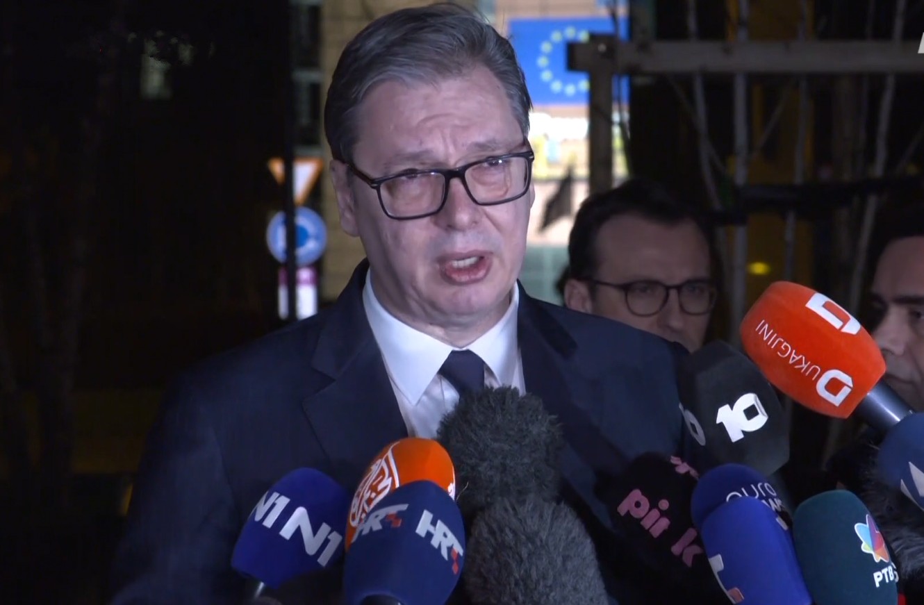 Председник Републике Србије Александар Вучић изјавио је у Бриселу да је састанак био тежак, да је инсистирао на формирању ЗСО и да је договорено да се разговори наставе.