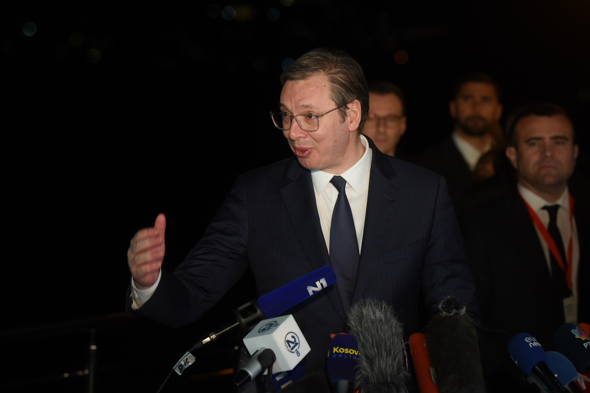 Председник Републике Србије Александар Вучић изјавио је у Охриду да је некакав договор постигнут и да је задовољан због тога, као и да ништа није потписао и да није био дан Д.