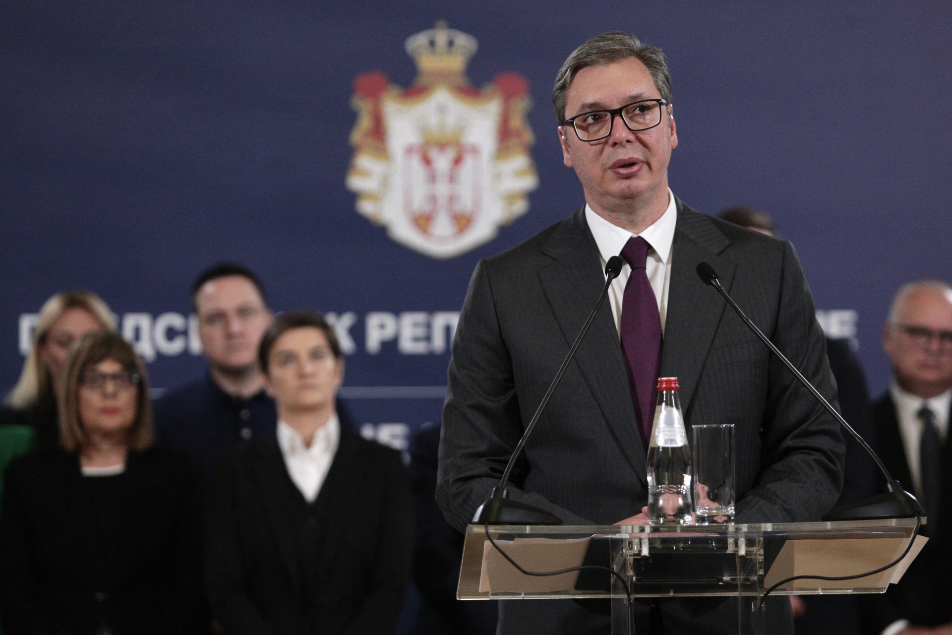 Председник Републике Србије Александар Вучић изјавио је да ће након трагедије у Младеновцу, бити донете мере по хитном поступку, а једна од њих је пооштравање услова за поседовање оружја.