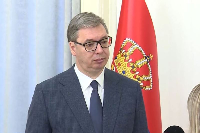 Predsednik Srbije Aleksandar Vucic Nastavljam da radim za boljitak Srbije