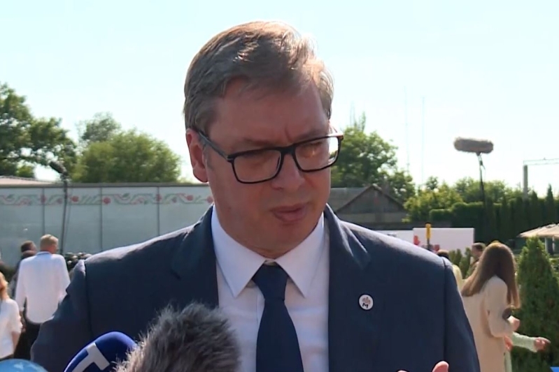 Predsednik Srbije Aleksandar Vucic Nastavićemo da vodimo svoju politiku u interesu svoje zemlje