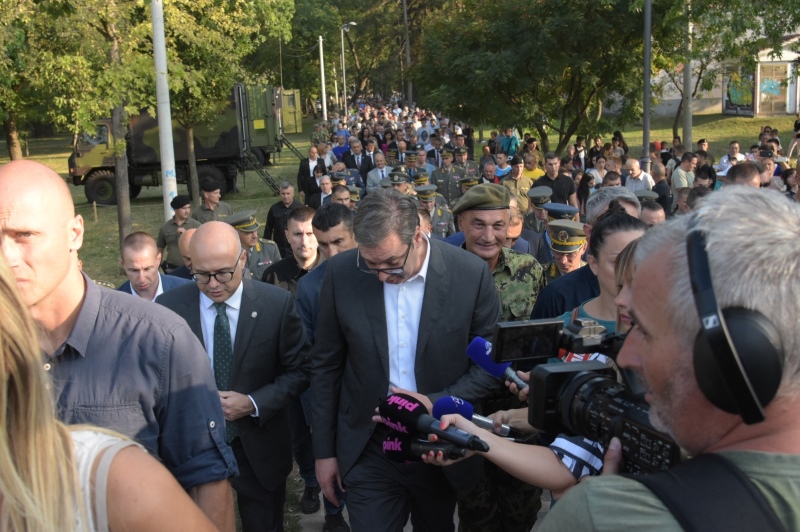 Predsednik Srbije Aleksandar Vucic Srbija mnogo napredovala po pitanju opremanja vojske