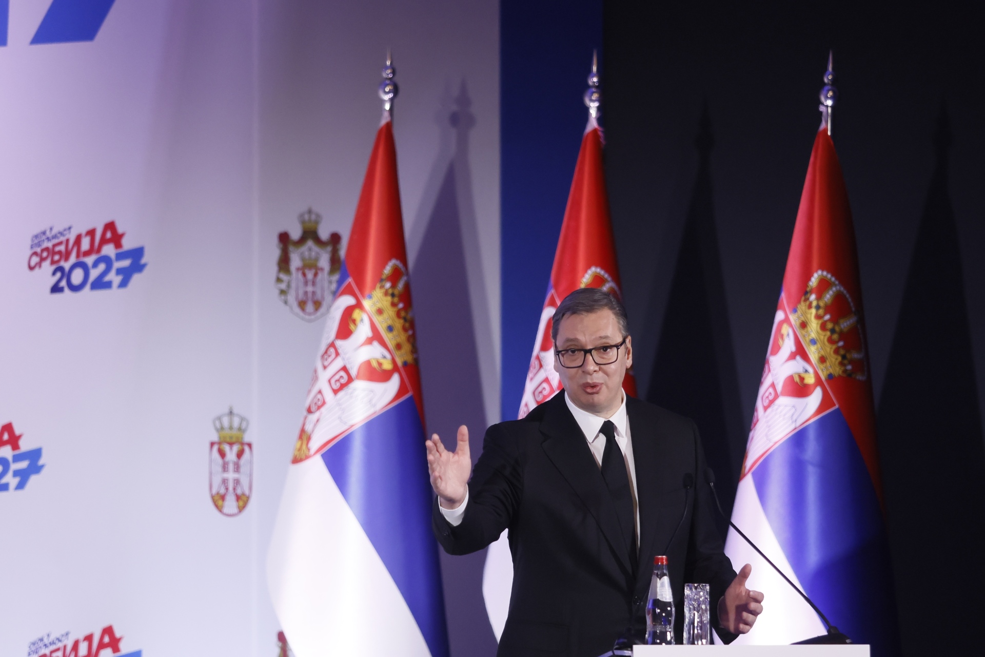 Председник Републике Србије Александар Вучић изјавио је на представљању програма "Скок у будућност - Србија "EXPO 2027"" за период од 2024. године до 2027. године, у Палати Србија, да је суштина свих пројеката који ће бити представљени заправо један пројекат, а то је успешна Србија и Скок у будућност 2027. године.