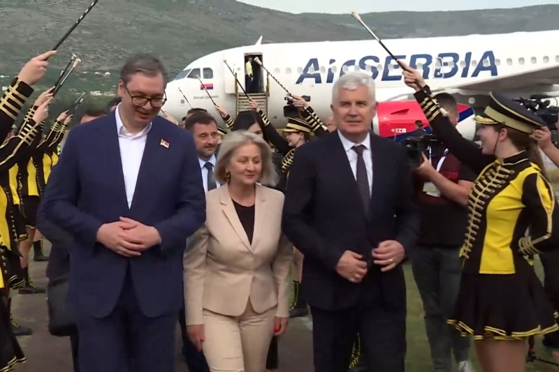 Predsednik Srbije Aleksandar Vucic Nova avio linija do Mostara dodatno će povezati dva naroda