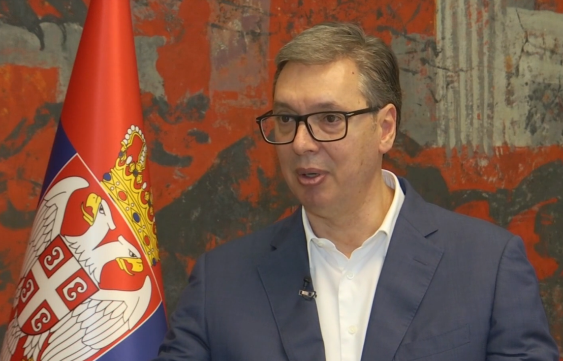 Председник Републике Србије Александар Вучић најавио је вечерас да ће од следеће недеље да борави у Подрињу и прецизирао да ће обићи општине из више округа и део Колубарског и Златиборског округа, а да је, када је реч о ископавању литијума, потребно да се отвори широка дебата.