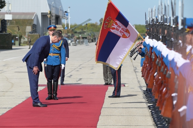 Predsednik Srbije Aleksandar Vucic Ponosan sam na Vojsku Srbije