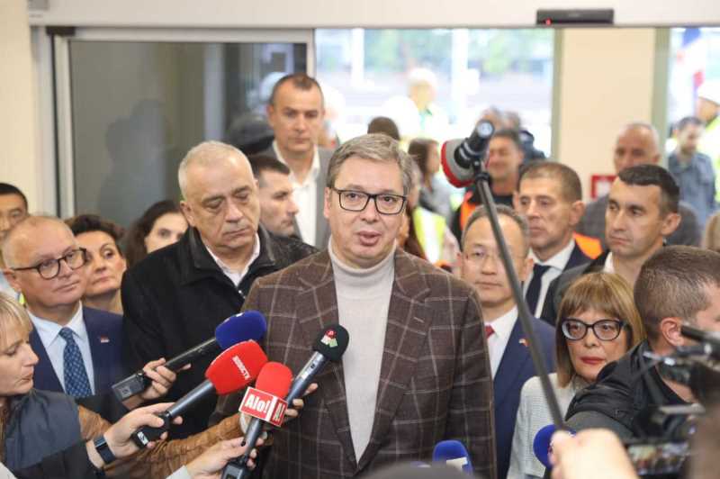 Predsednik Srbije Aleksandar Vucic Ponosan sam na našu Srbiju i sve što smo uradili