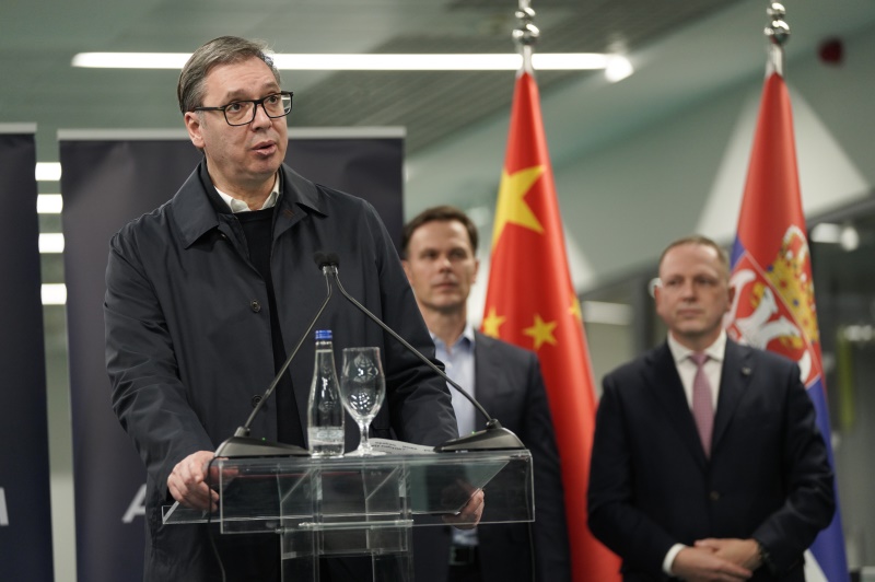 Predsednik Srbije Aleksandar Vucic Er Srbija leti direktno i do Sangaja