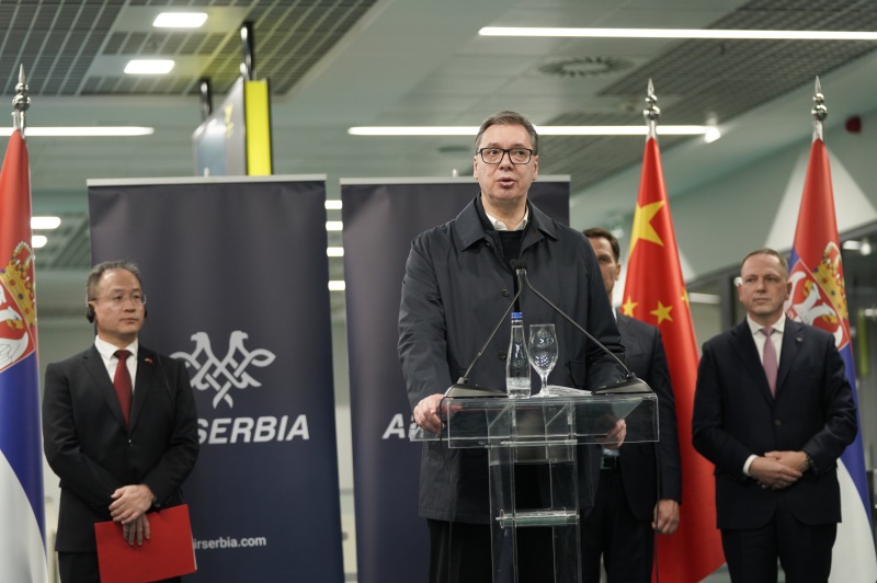 Predsednik Srbije Aleksandar Vucic Er Srbija leti direktno i do Sangaja