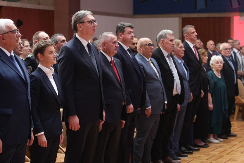 Predsednik Srbije Aleksandar Vucic Uvek smo pobeđivali kroz istoriju