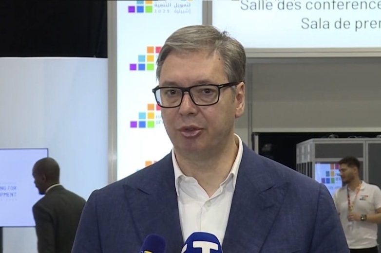 Predsednik Srbije Aleksandar Vucic Tucu posle utakmice uvek trazi onaj koji je izgubio