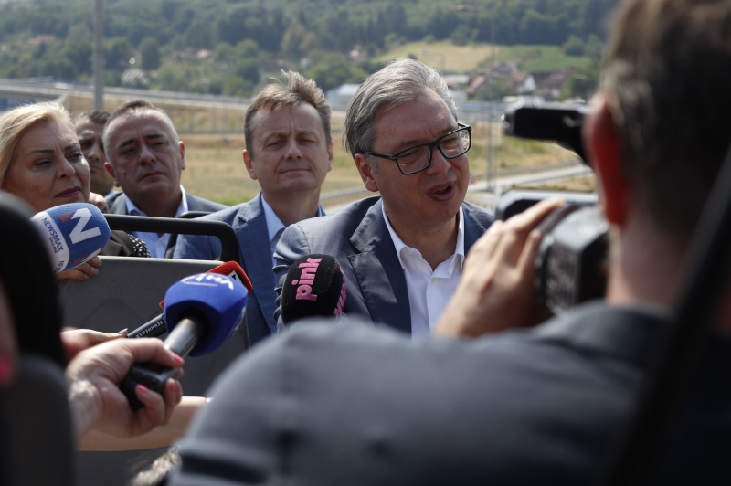 Predsednik Srbije Aleksandar Vucic Ponosan sam jer smo zavrsili najtezu deonicu auto-puta u Srbiji