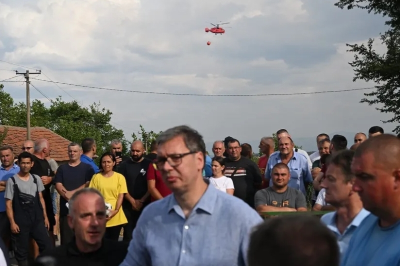 Predsednik Srbije Aleksandar Vucic Srbija je uvek uz svoje gradjane