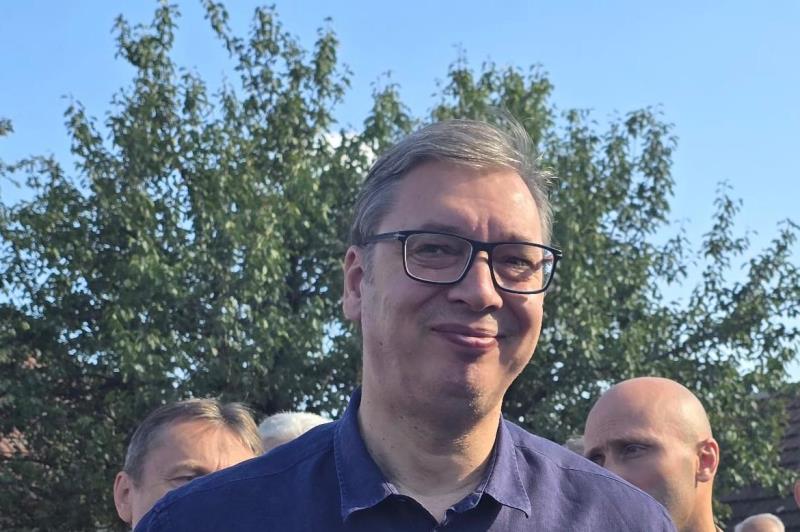 Predsednik Srbije Aleksandar Vucic Drago mi je da vidim osmehe na licima ljudi