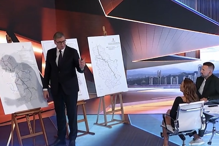 Predsednik Srbije Aleksandar Vucic Uprkos svim napadima Srbija ide napred