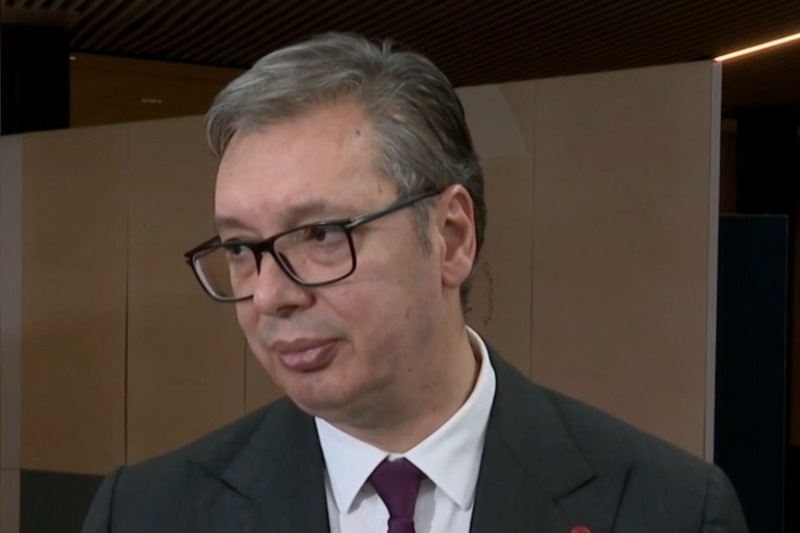 Predsednik Srbije Aleksandar Vucic gledamo kako da resimo svoje probleme