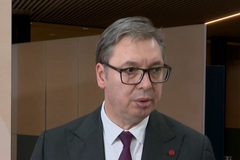 Predsednik Srbije Aleksandar Vucic gledamo kako da resimo svoje probleme