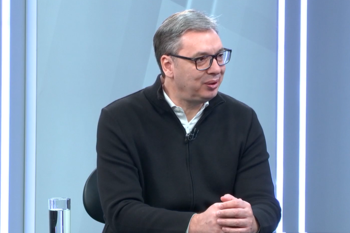 Председник Србије Александар Вучић изјавио је да надлежни органи већ три дана покушавају да пронађу двојицу снајпериста који су, према обавештајним подацима, дошли у Београд и да се зна одакле је новац који су добили.