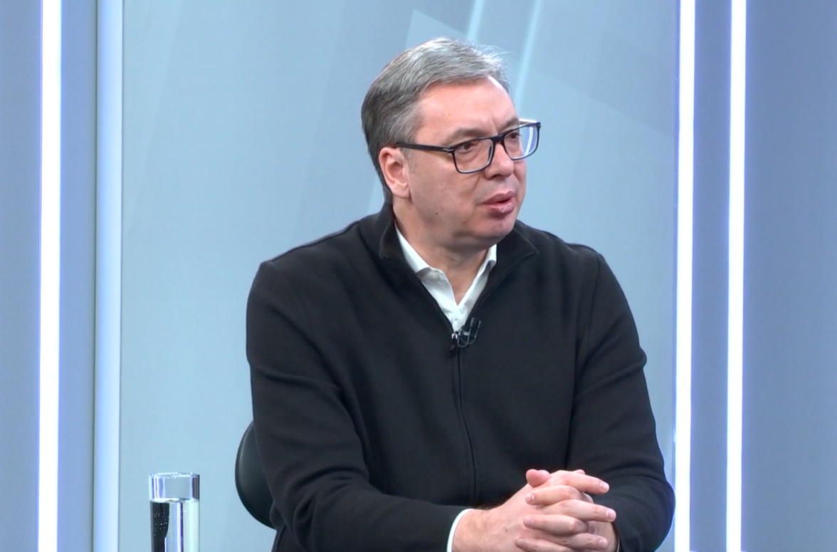 Председник Србије Александар Вучић изјавио је да надлежни органи већ три дана покушавају да пронађу двојицу снајпериста који су, према обавештајним подацима, дошли у Београд и да се зна одакле је новац који су добили.