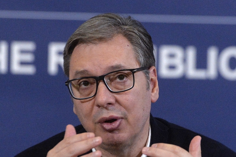 Predsednik Srbije Aleksandar Vucic borimo se da dobijemo licencu američkog OFAK-a