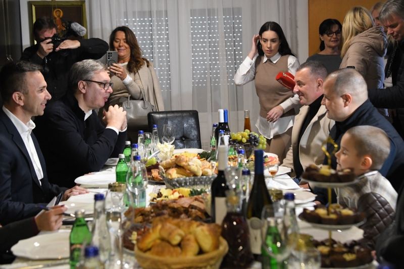 Predsednik Srbije Aleksandar Vucic Nastavljamo da radimo u interesu gradjana