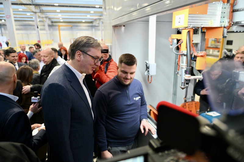 Predsednik Srbije Aleksandar Vucic fabrika Ariston u Nisu zaposlise oko 300 ljudi