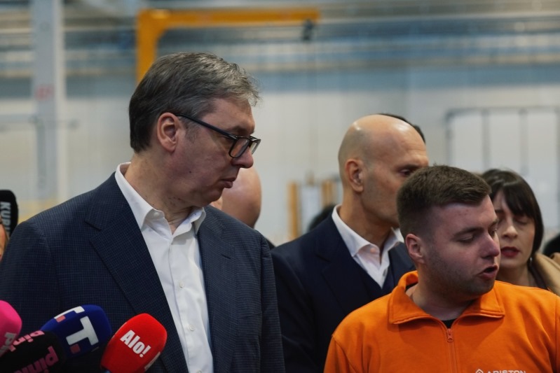 Predsednik Srbije Aleksandar Vucic fabrika Ariston u Nisu zaposlise oko 300 ljudi