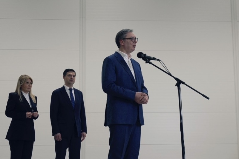 Predsednik Srbije Aleksandar Vucic Plate u "Palfingeru" iznad proseka