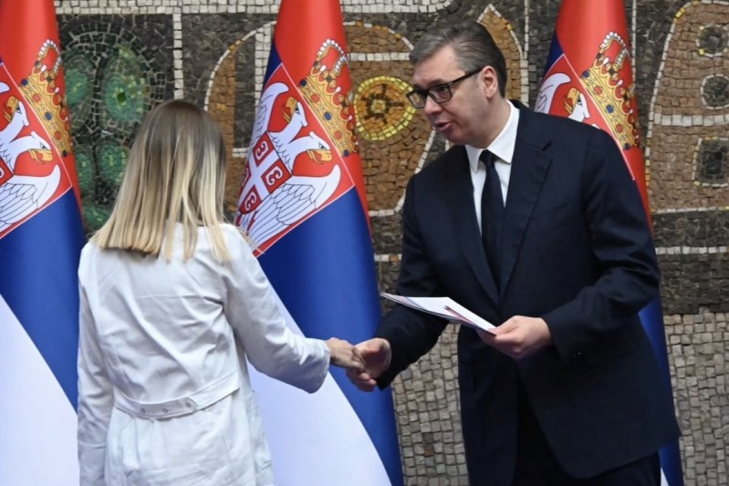 Predsednik Srbije Aleksandar Vucic Drzava ce nastaviti da ulaze u zdravstvo