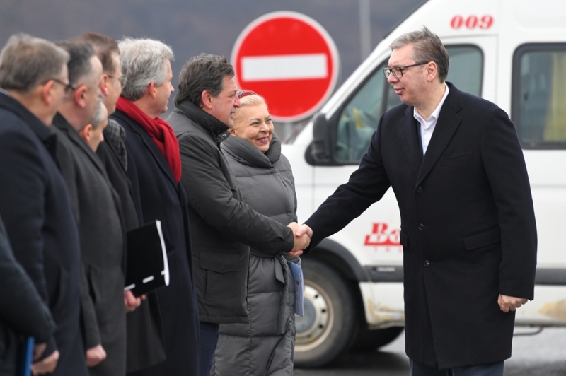 Predsednik Srbije Aleksandar Vucic Nastavljamo da spajamo Srbiju