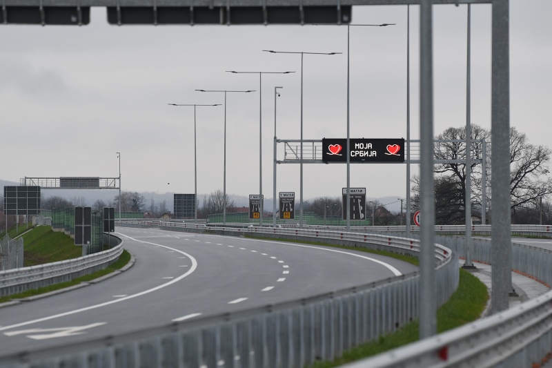 Predsednik Srbije Aleksandar Vucic Nastavljamo da spajamo Srbiju