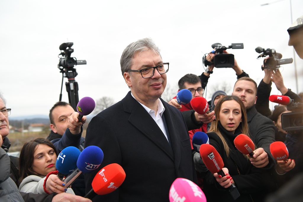 Predsednik Srbije Aleksandar Vucic Nastavljamo da spajamo Srbiju