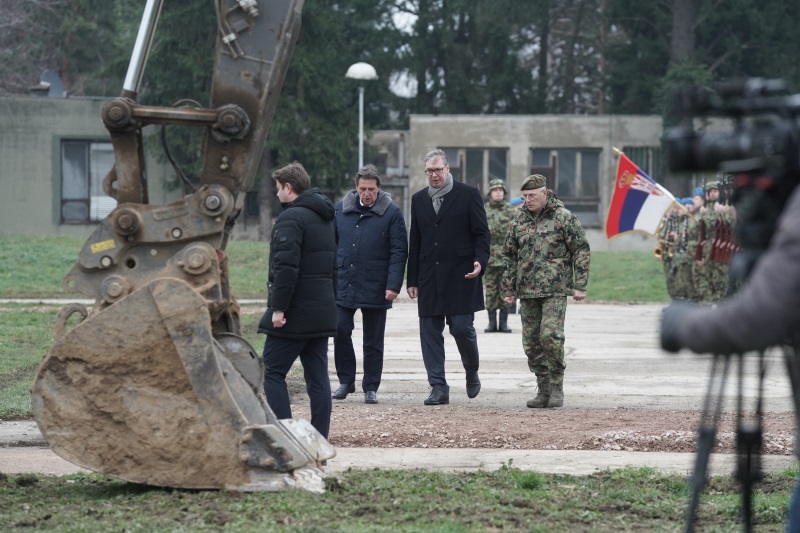 Predsednik Srbije Aleksandar Vucic novi generalstab bice zavrsen za tri godine