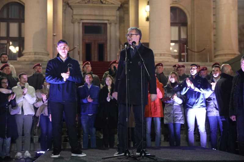 Predsednik Srbije Aleksandar Vucic Hvala svima koji su odbranili Srbiju