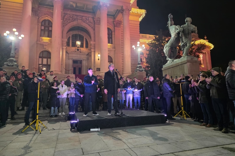 Predsednik Srbije Aleksandar Vucic Hvala svima koji su odbranili Srbiju