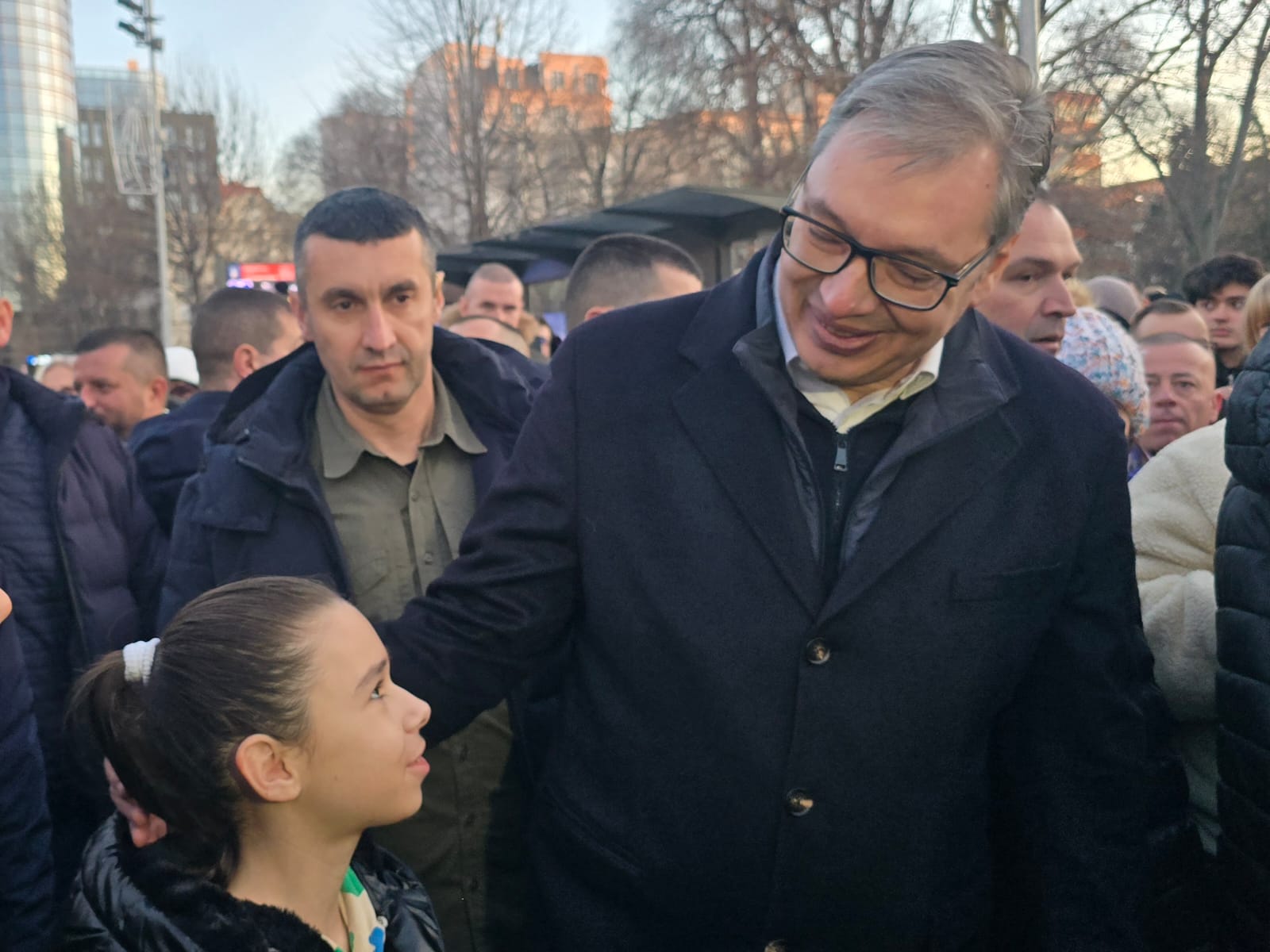 Председник Србије Александар Вучић изјавио је данас да очекује да Рафинерија почне у потпуности да ради до 17. или 19. јануара, као и да се до истека оперативне лиценце за НИС - 23. јануара договоре Руси и Мађари о куповини руског удела у НИС-у.